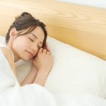 眠れない日に試したい呼吸法3選！睡眠不足等におすすめなのは4-7-8？
